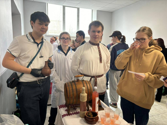 Студенты РОСБИОТЕХа провели дегустацию старинных напитков