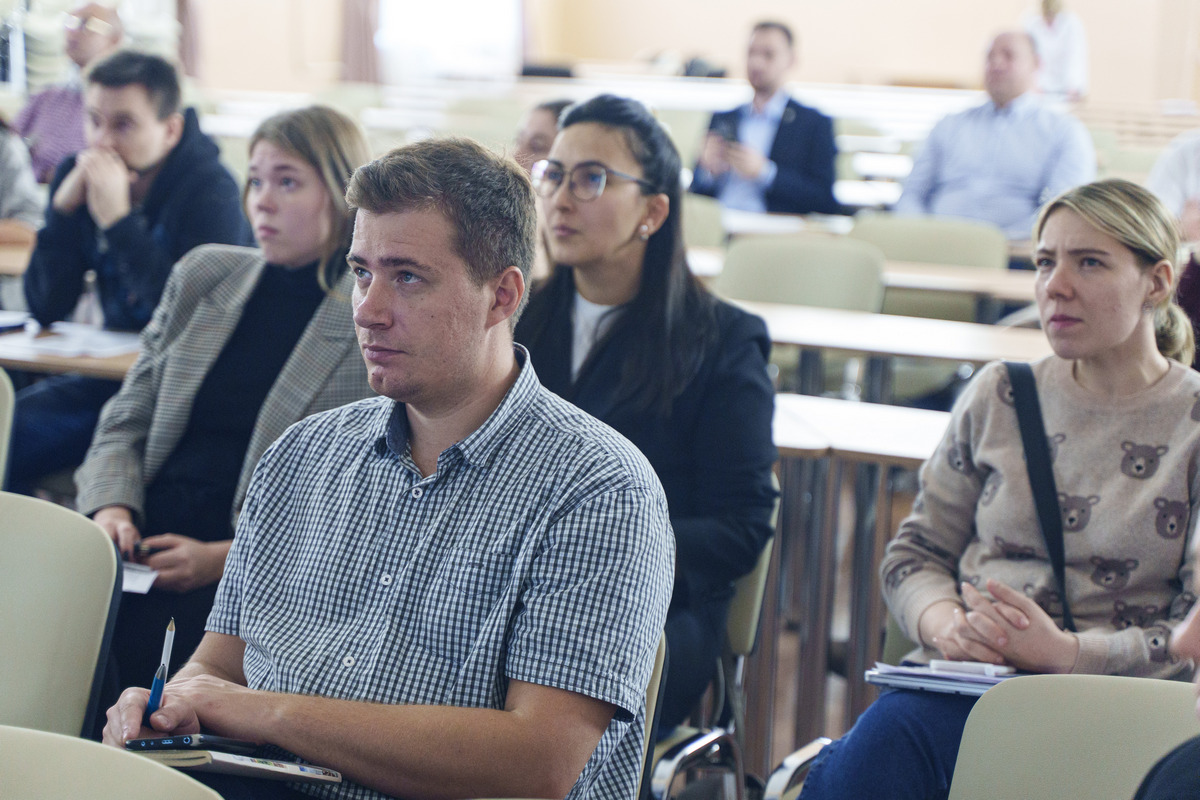 Международный технологический колледж РОСБИОТЕХ приглашает первокурсников и их родителей на собрание
